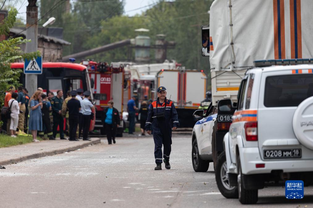 8月9日，在俄羅斯莫斯科州，救援人員在現(xiàn)場工作。