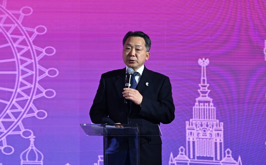 1.中國人民對外友好協會副會長袁敏道在第四屆“中俄青年同走友誼路”活動上致辭。主辦方供圖