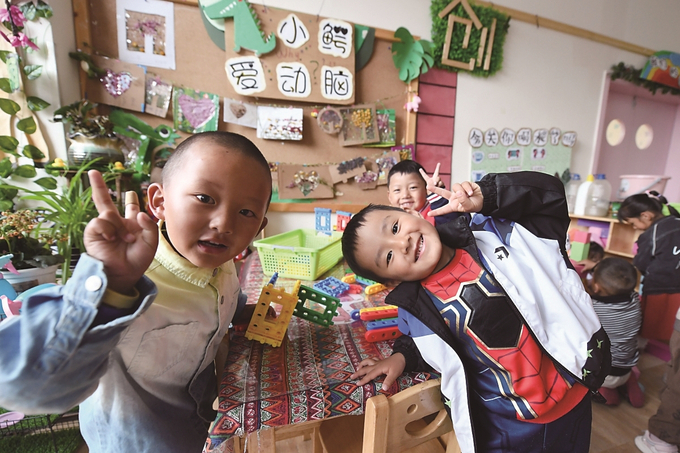 江蘇援建的拉薩市江蘇實驗幼兒園，所有師資在江蘇接受培訓，打造具有江蘇水準的優(yōu)質學前教育資源。 本報記者 萬程鵬 攝
