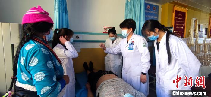 青海青南支醫“缺氧不缺斗志”：換個地方做更有意義的事