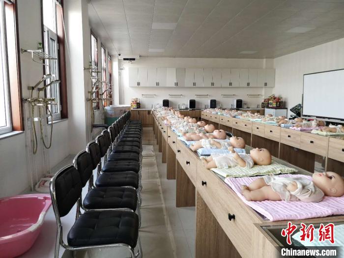 由人社部重點幫扶打造的“天鎮保姆”，已成為全國知名的勞務輸出品牌。　范麗芳 攝