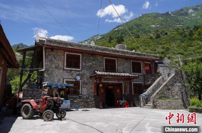 四川茂縣疊溪鎮白臘村一角 張友根供圖