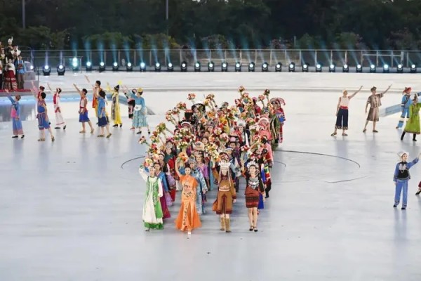 擁抱同心圓 天涯共此時——記第十二屆全國少數民族傳統體育運動會民族大聯歡活動