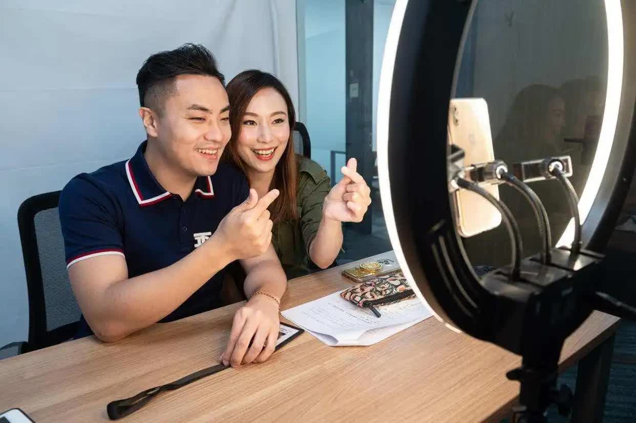 △ 一對在廣州創業的“港夫廣妻” 。