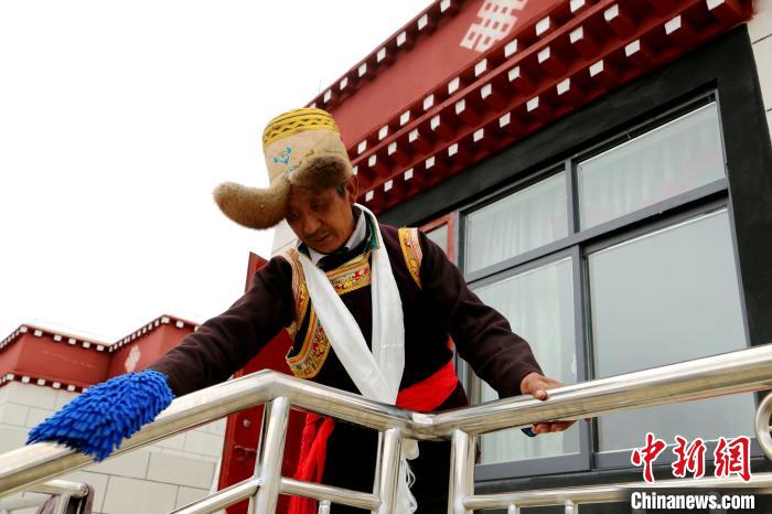 西藏瓊結易地扶貧搬遷戶：住新房獲就業