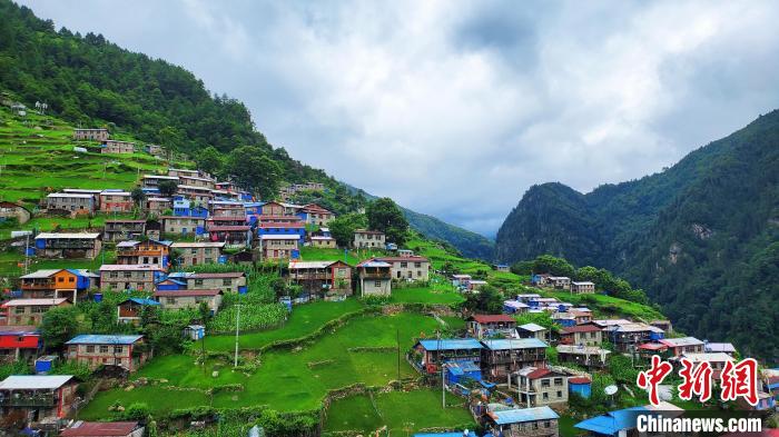 “背包銀行”成歷史邊陲小鎮再添“農行綠”