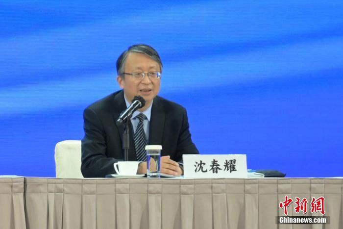 12月3日，香港特區政府在香港會議展覽中心舉行中共二十大精神宣講會，全國人大常委會法制工作委員會主任沈春耀和全國政協經濟委員會副主任謝伏瞻出席作宣講。圖為沈春耀發言。 <a target='_blank' href='/'><p  align=