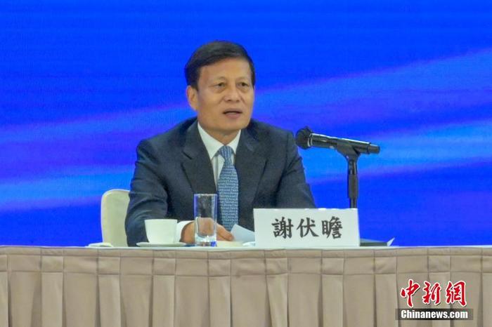 12月3日，香港特區政府在香港會議展覽中心舉行中共二十大精神宣講會，全國人大常委會法制工作委員會主任沈春耀和全國政協經濟委員會副主任謝伏瞻出席作宣講。圖為謝伏瞻發言。 <a target='_blank' href='/'><p  align=